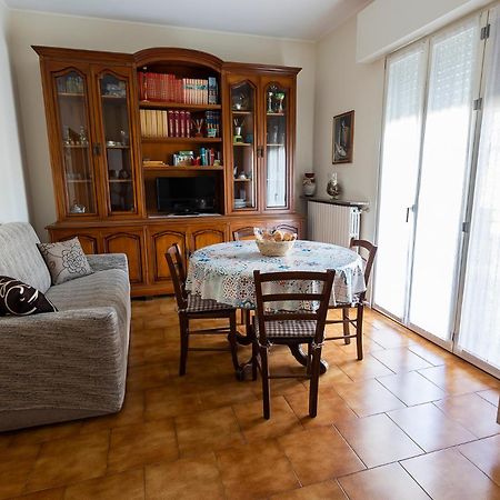 Casa Stema Apartment Meda Bagian luar foto